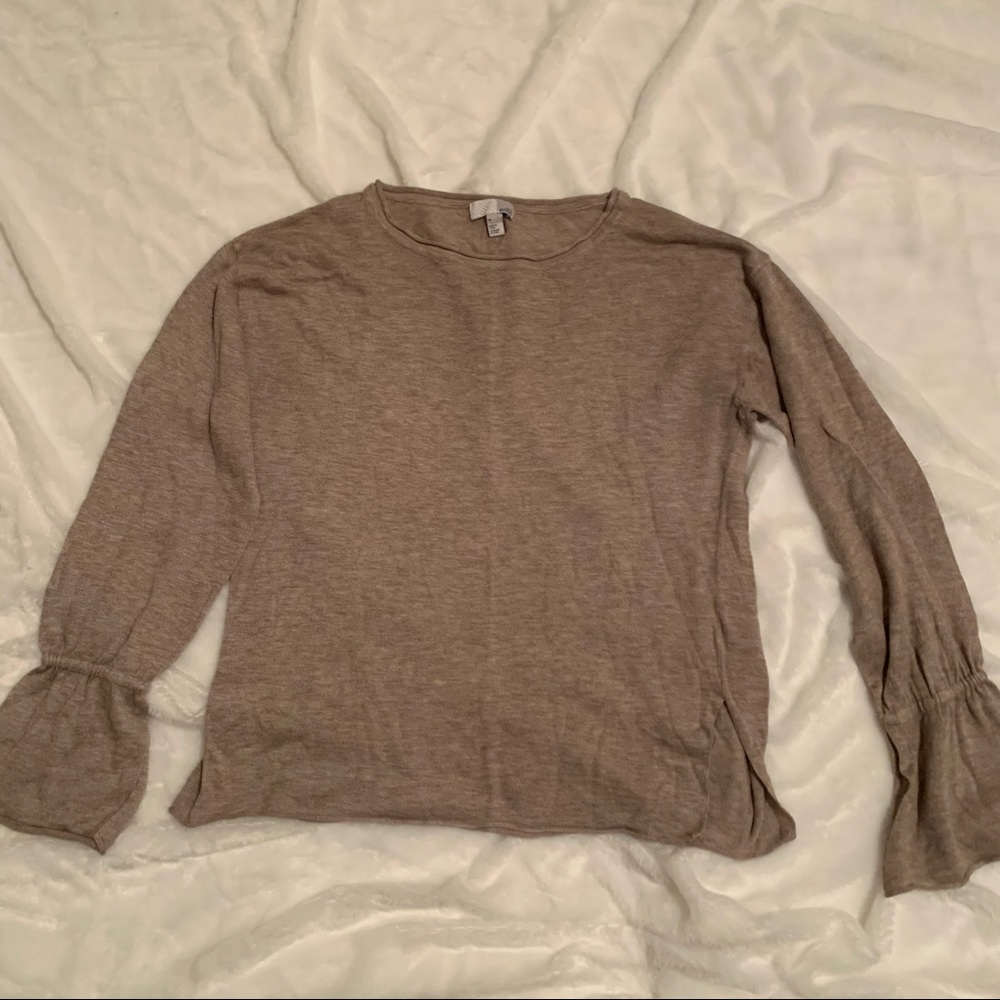 Fun Bell sleeved loose sweater